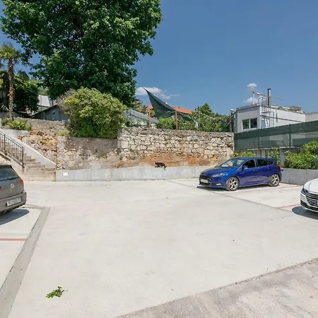 Apartman Gloria *